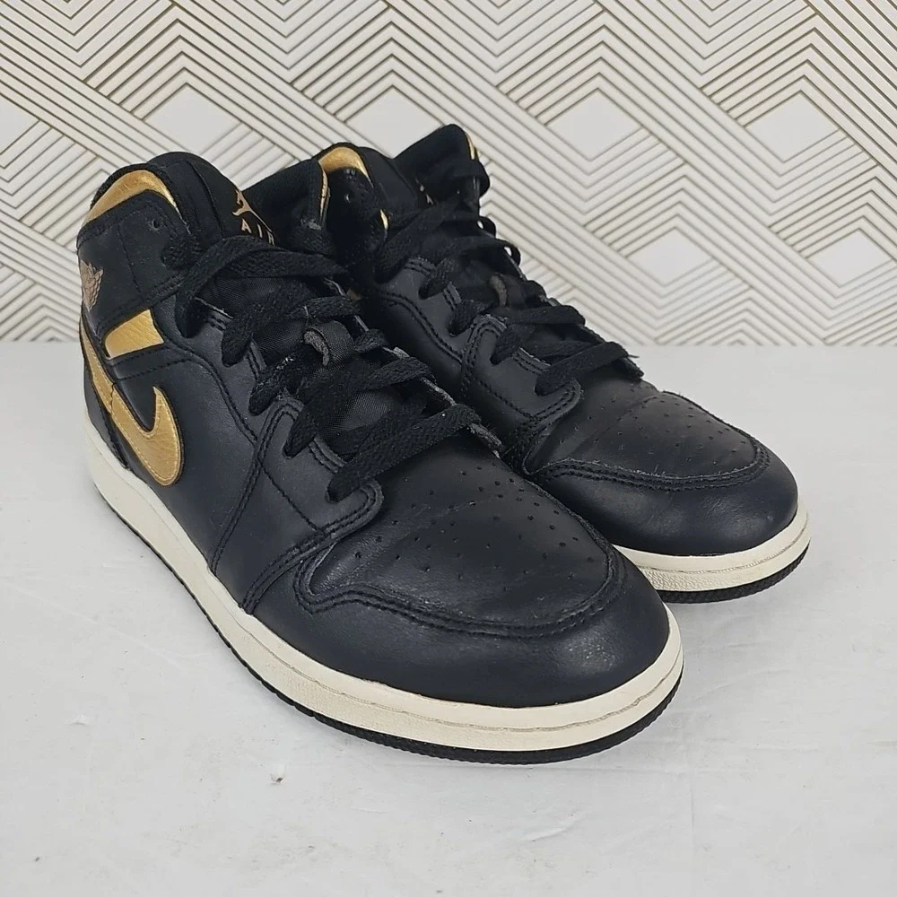 Nike Air Jordan 1 Mid Black Metallic Gold‎ White Youth 6.5Y DQ8423-071